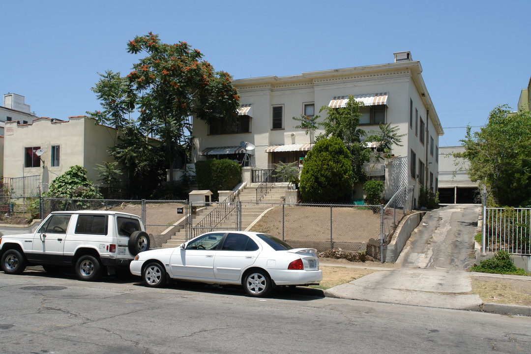 2931 Leeward Ave in Los Angeles, CA - Foto de edificio