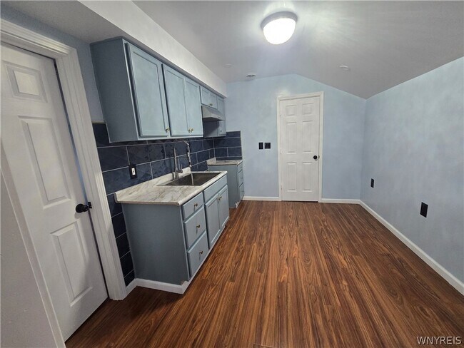 517 Goodyear Ave in Buffalo, NY - Building Photo - Building Photo