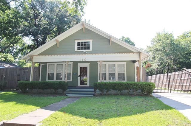 110 Virginia Ave in Waxahachie, TX - Building Photo