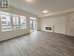 12 Kingbird Cmn in Cambridge, ON - Building Photo - Building Photo