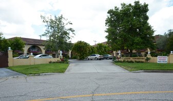 409 Menendez St in Venice, FL - Building Photo
