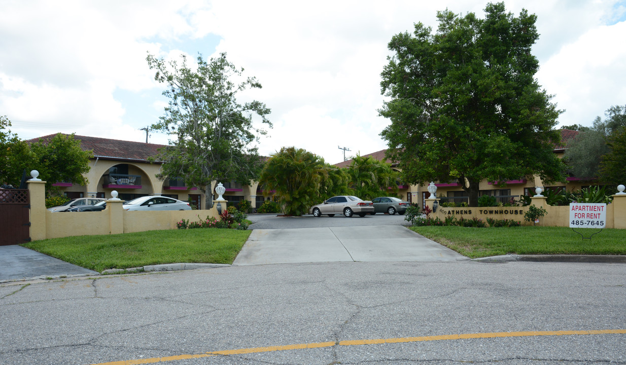 409 Menendez St in Venice, FL - Foto de edificio