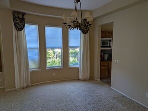 10694 Weatherhill Ct in San Diego, CA - Building Photo - Building Photo