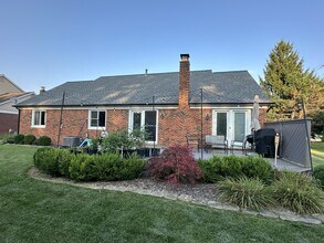 5017 Saffron Dr in Troy, MI - Building Photo - Building Photo