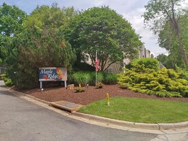 600 Reusens Rd, Unit E53 in Lynchburg, VA - Building Photo