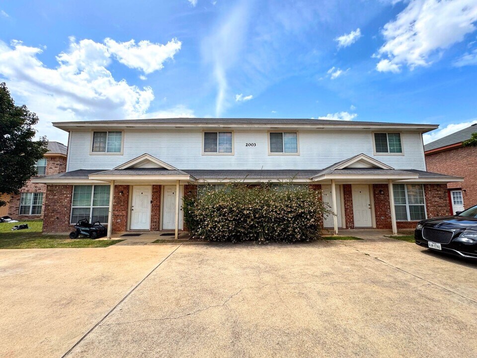 2003 Monte Carlo Ln in Killeen, TX - Building Photo