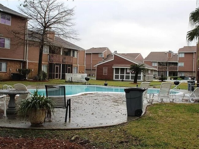 186 Avant Garde Cir in Kenner, LA - Foto de edificio - Building Photo