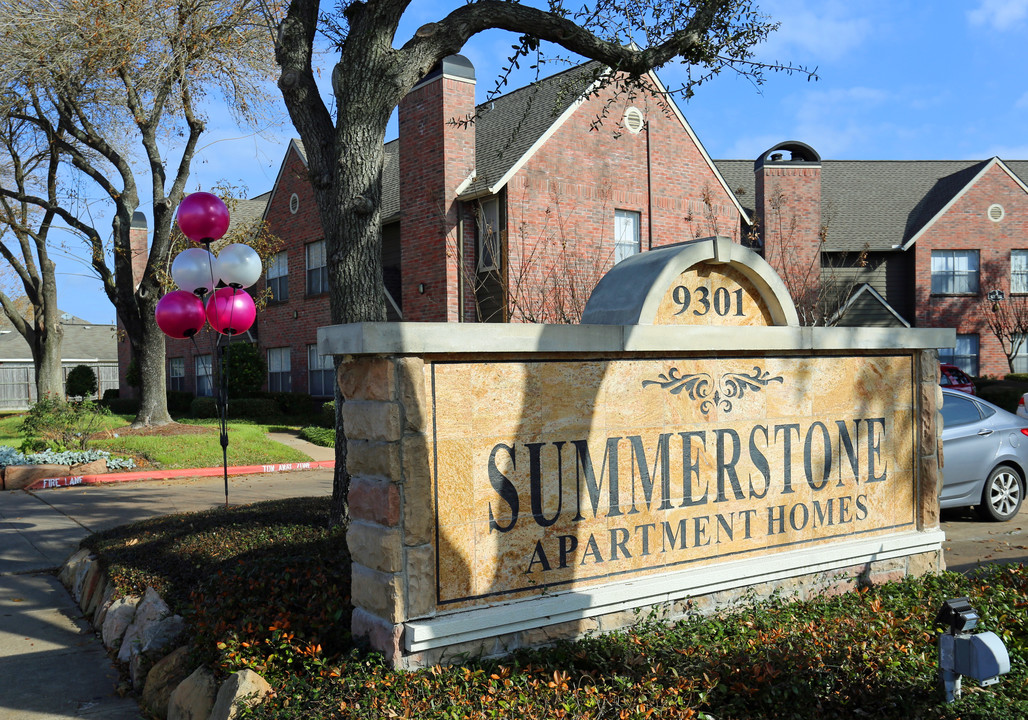 Summer Stone in Houston, TX - Building Photo