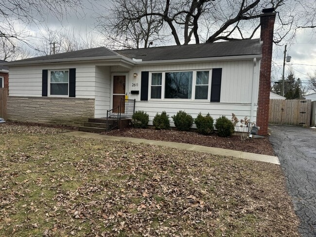 property at 2611 Shrewsbury Rd