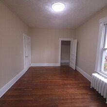 121 Northampton Ave in Springfield, MA - Building Photo - Building Photo