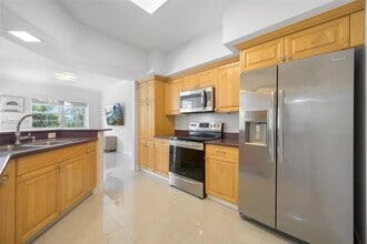 3255 NE 184th St, Unit 12410 in Aventura, FL - Foto de edificio - Building Photo