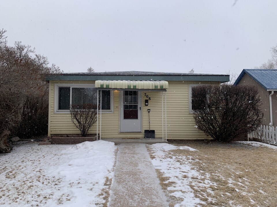 708 S 8th St in Laramie, WY - Building Photo