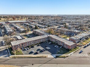 Oakland Terrace Apartments in Philadelphia, PA - Foto de edificio - Building Photo