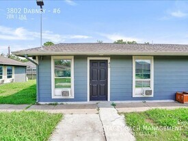 3802 Dabney St in Houston, TX - Building Photo