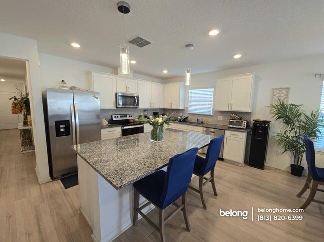 9549 Summers Cay Cir in Thonotosassa, FL - Foto de edificio - Building Photo