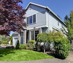 132 NE 63rd Ave in Hillsboro, OR - Building Photo - Building Photo