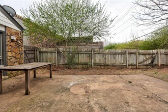 2301 Tredington Way in Edmond, OK - Building Photo - Building Photo