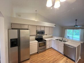345 Silver Pine Dr in Lake Mary, FL - Building Photo - Building Photo