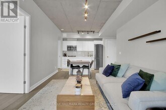 203-203 Catherine St in Ottawa, ON - Building Photo - Building Photo