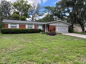 12928 N Oregon Ave in Tampa, FL - Building Photo