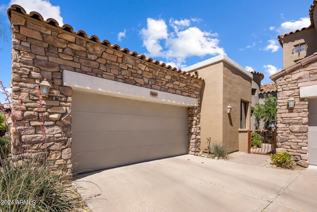 property at 19550 N Grayhawk Dr