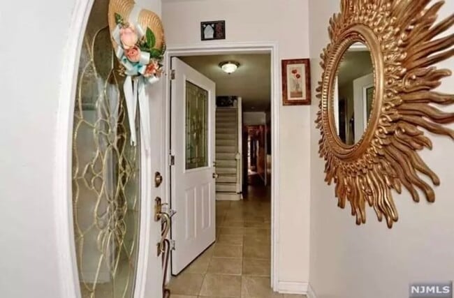 5500 Park Ave, Unit 2nd floor in West New York, NJ - Foto de edificio - Building Photo