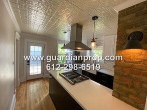 340 W Sturgis St in St. Paul, MN - Building Photo - Building Photo