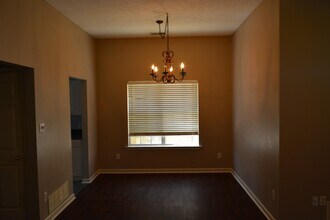 6871 Wrigley Dr in Cordova, TN - Building Photo - Building Photo