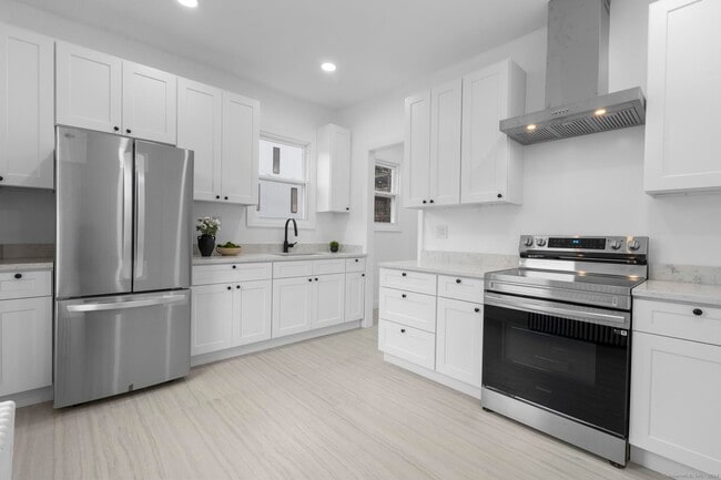 126 Sherman Ave-Unit -2 in New Haven, CT - Building Photo - Building Photo