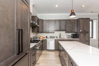 1638 N Sedgwick St, Unit # 02 in Chicago, IL - Building Photo - Building Photo