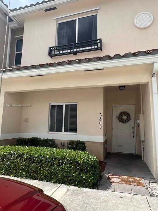 18008 NW 29th Ct-Unit -18008 in Miami Gardens, FL - Foto de edificio