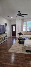 305 Olmos Dr in Leander, TX - Building Photo - Building Photo