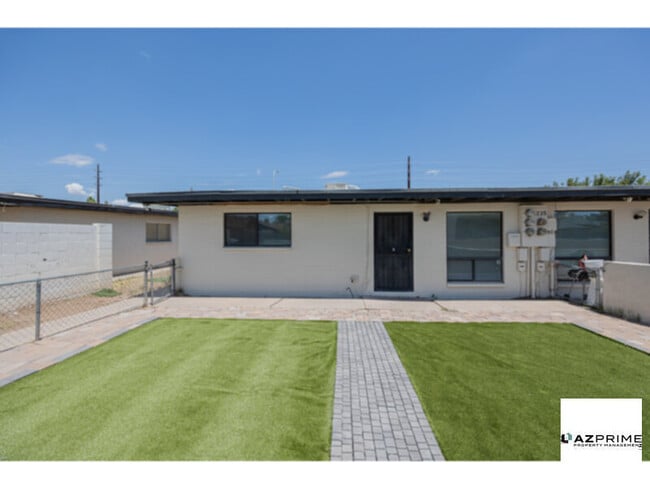 1235 E Southern Ave in Tempe, AZ - Building Photo - Building Photo