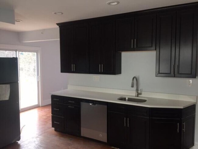 74 Weld Hill St, Unit 2