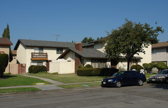 1241 S Sunburst Way in Anaheim, CA - Building Photo - Building Photo