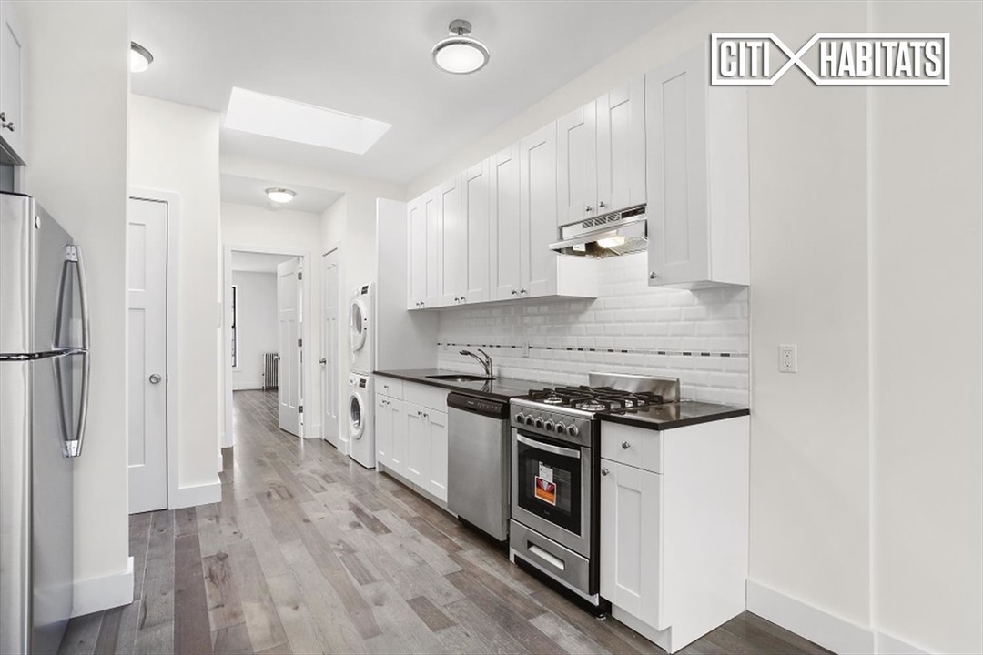 719 Union St-Unit -3R in Brooklyn, NY - Building Photo
