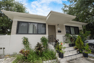 175 NW 68th St in Miami, FL - Building Photo - Building Photo