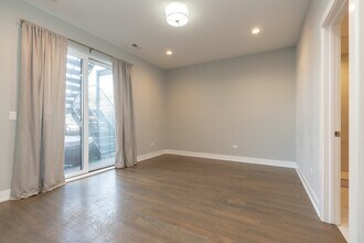 1625 N Clybourn Ave, Unit 2 in Chicago, IL - Building Photo - Building Photo