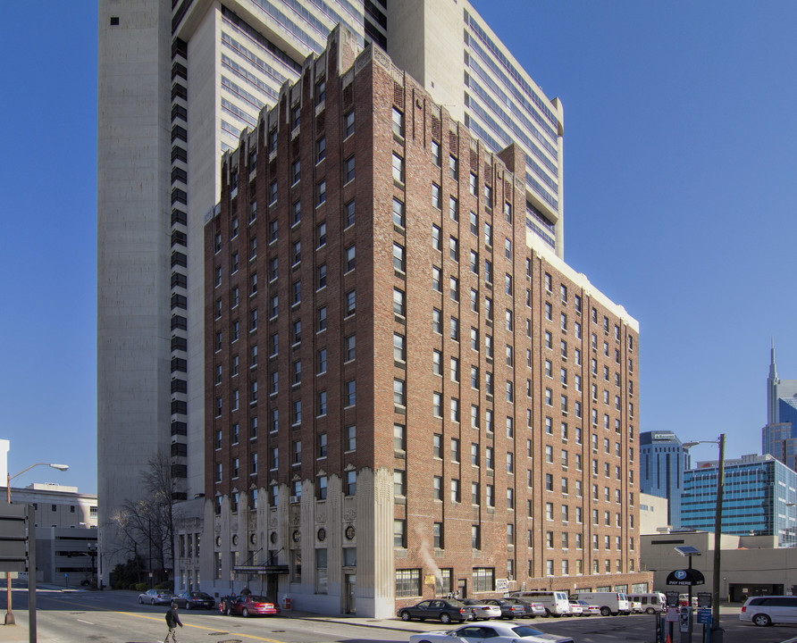 James Robertson Apartments in Nashville, TN - Building Photo