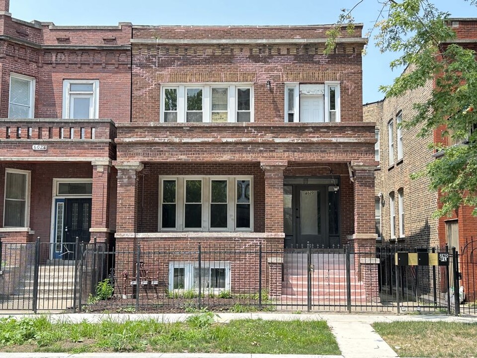 6020 S Champlain Ave in Chicago, IL - Building Photo