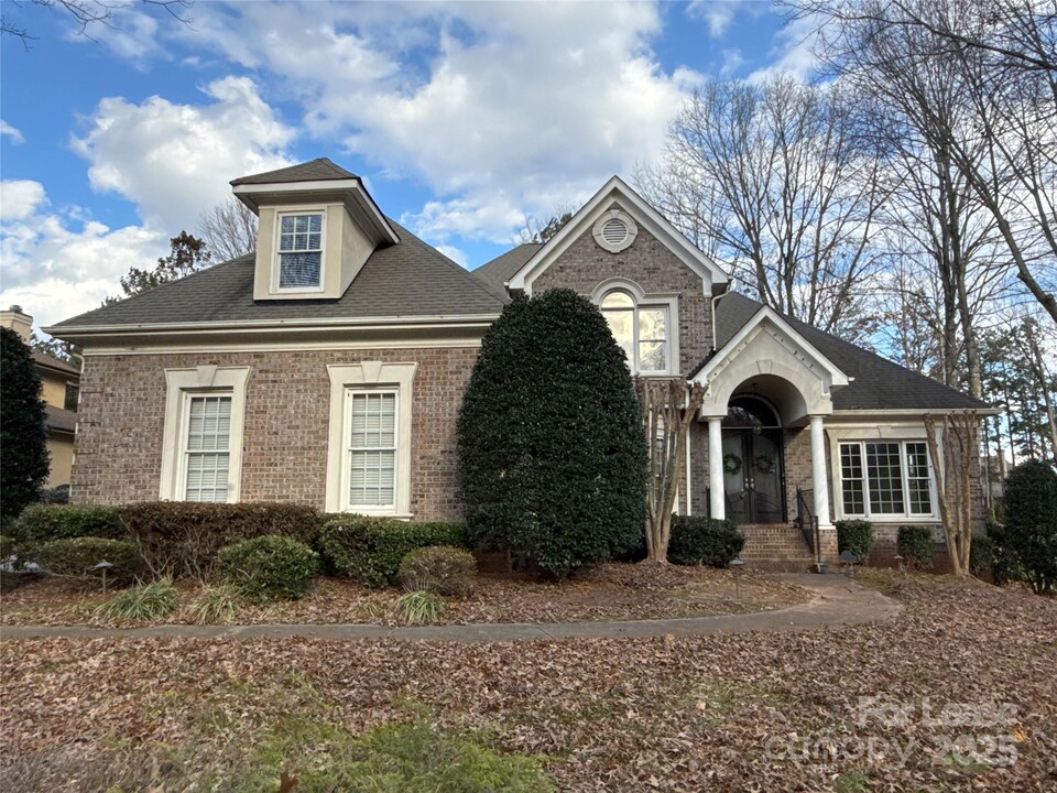 14419 Ballantyne Meadows Dr in Charlotte, NC - Building Photo