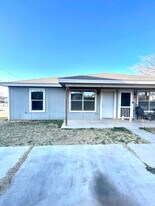 706 37th St, Unit B in Lubbock, TX - Building Photo