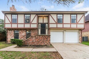 1406 Mayweather Ln in Richmond, TX - Building Photo