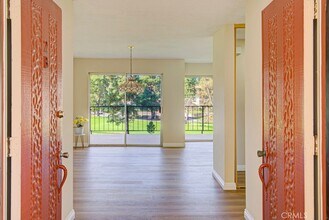 2355 Via Mariposa E, Unit 2B in Laguna Woods, CA - Building Photo - Building Photo