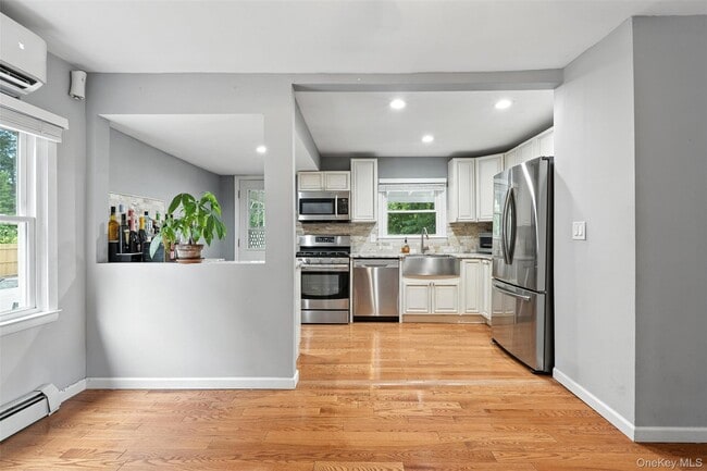 8 W Broadway in Nyack, NY - Building Photo - Building Photo