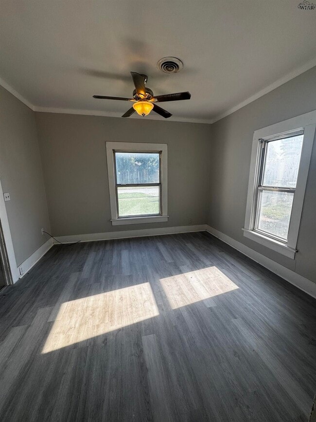 509 E 4th St in Burkburnett, TX - Building Photo - Building Photo
