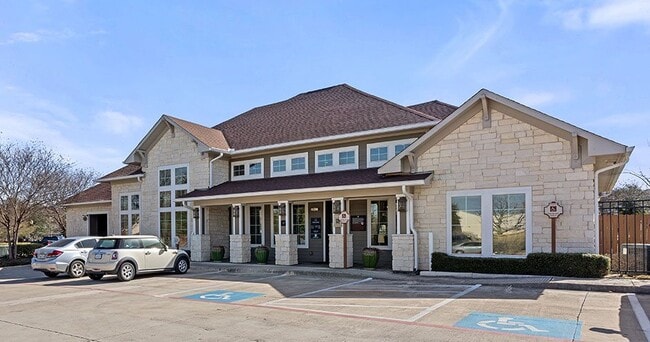 Parkway Grande Apartment Homes in San Marcos, TX - Building Photo - Building Photo