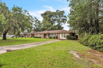 606 Highland Dr in Savannah, GA - Building Photo - Building Photo