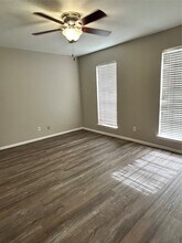 2100 Winrock Blvd in Houston, TX - Building Photo - Building Photo