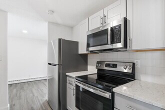 16432 E 13th Pl in Aurora, CO - Building Photo - Building Photo